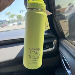 Lululemon hello kitty  Lime Green Stainless Water Bottle rare